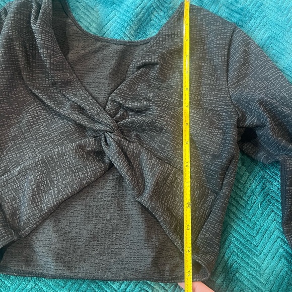 Women’s JoyLab Athleisure Wear Two Ways Cropped Top - Picture 8 of 8